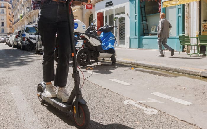 À Paris, une application annonce le retour des trottinettes électriques : « On veut faire les choses bien »